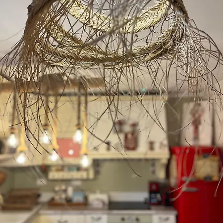 1957 To Rodo Kai To Roido בית חווה קרפניסיון