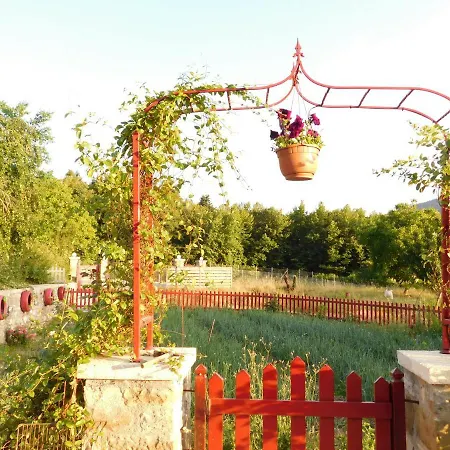 בית חווה 1957 To Rodo Kai To Roido