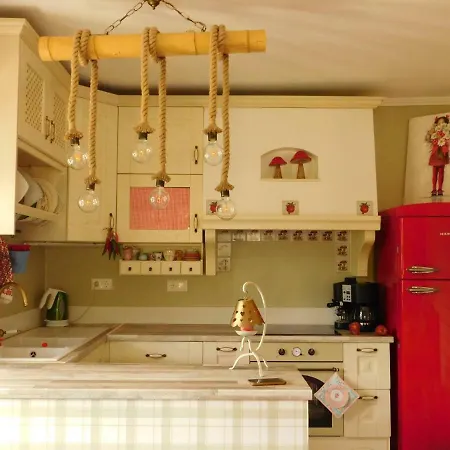 1957 To Rodo Kai To Roido בית חווה *